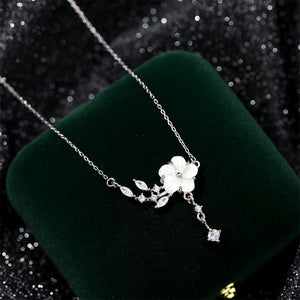 925 Sterling Silver Fashion Temperament Shell Flower Pendant with Cubic Zirconia and Necklace