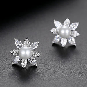 Fashion and Elegant Flower Imitation Pearl Stud Earrings with Cubic Zirconia