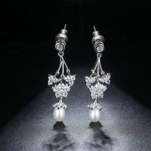 Fashion and Elegant Flower Imitation Pearl Earrings with Cubic Zirconia