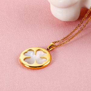 Fashion and Elegant Plated Gold Four-leaf Clover Geometric Round 316L Stainless Steel Pendant with Necklace
