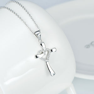 925 Sterling Silver Fashion Simple Heart-shaped Cross Pendant with Cubic Zirconia and Necklace