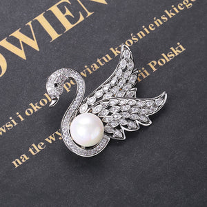 Fashion and Elegant Swan Imitation Pearl Brooch with Cubic Zirconia