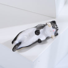 Load image into Gallery viewer, Simple and Cute Plated Gold Enamel Grey Cat Brooch