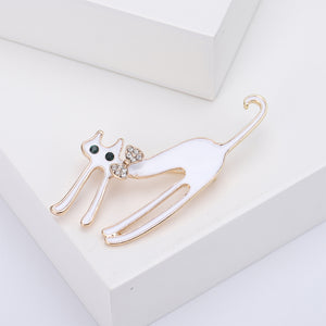 Simple Cute Plated Gold Enamel White Cat Brooch with Cubic Zirconia