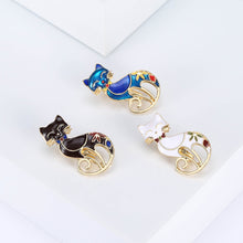 Load image into Gallery viewer, Fashion and Simple Plated Gold Three-color Enamel Cat Brooch