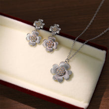 Load image into Gallery viewer, 925 Sterling Silver Fashion Vintage Brushed Daisy Pendant with Cubic Zirconia and Necklace