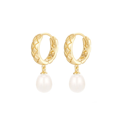 925 Sterling Silver Plated Gold Fashion and Elegant Diamond Pattern Geometric Freshwater Pearl Earrings