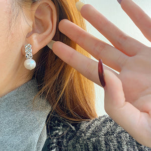 925 Sterling Silver Fashion Temperament Diamond Pattern Geometric Freshwater Pearl Earrings