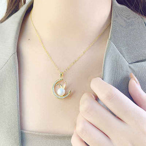925 Sterling Silver Plated Gold Fashion Temperament Rabbit Moon Freshwater Pearl Pendant with Cubic Zirconia and Necklace