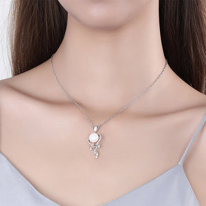 925 Sterling Silver Fashion Temperament Flower Freshwater Pearl Pendant with Cubic Zirconia and Necklace