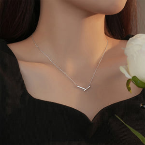 925 Sterling Silver Simple Personalized V-shaped Geometric Pendant with Necklace