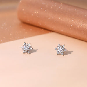 925 Sterling Silver Simple and Brilliant Snowflake Stud Earrings with Cubic Zirconia