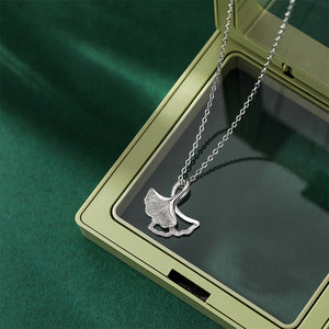 925 Sterling Silver Fashion and Simple Ginkgo Leaf Pendant with Necklace