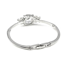 Load image into Gallery viewer, Elegant Butterfly Bangle with Silver Austrian Element Crystal