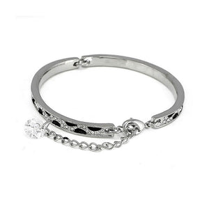 Enchanting Bangle with Silver Austrian Element Crystal