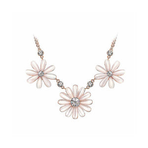 Fashion Bohemian Style Sweet Daisy Necklace with Imitation Opal and Crystal