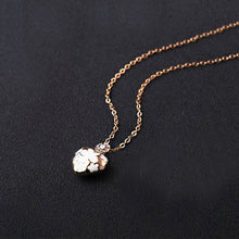 Load image into Gallery viewer, Fashion Rose Gold Plated White Flower and Heart Pendant with White Austrian Element Crystal and Necklace