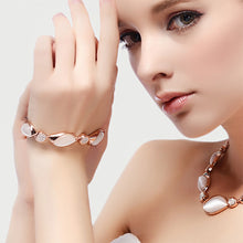 Load image into Gallery viewer, Fashion Bracelet with White Austrian Element Crystal Sand Fashion Cat&#39;s Eye