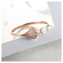 Load image into Gallery viewer, Fashion Plated Rose Golden Helped with White Austrian Element Crystal Sand Fashion Pearls