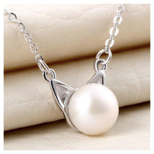 Load image into Gallery viewer, 925 Sterling Silver Cat Necklace with White Freshwater Cultured Pearls - Glamorousky