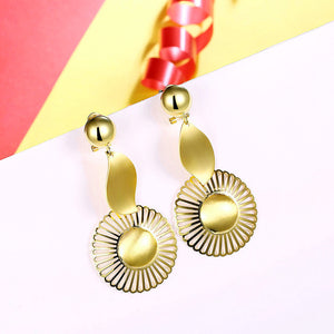 Gold Openwork Flower Earrings