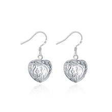 Load image into Gallery viewer, Simple Romantic Hollow Heart Earrings - Glamorousky