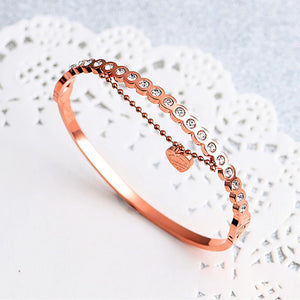 Elegant and Fashion Plated Rose Gold Heart-shaped Titanium Steel Bracelet with Cubic Zirconia - Glamorousky