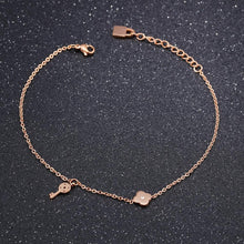 Load image into Gallery viewer, Simple Temperament Plated Rose Gold Four-leaf Clover Key Titanium Steel Anklet - Glamorousky