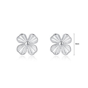925 Sterling Silver Fashion and Elegant Flower Stud Earrings