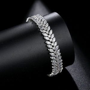 Fashion and Elegant Geometric Leaf Bracelet with Cubic Zirconia 17cm