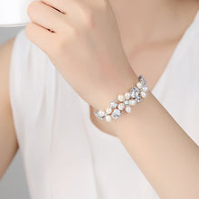 Load image into Gallery viewer, Fashion and Elegant Flower Imitation Pearl Bracelet with Cubic Zirconia