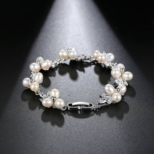 Fashion and Elegant Flower Imitation Pearl Bracelet with Cubic Zirconia