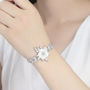 Elegant and Fashion Flower Bracelet with Cubic Zirconia