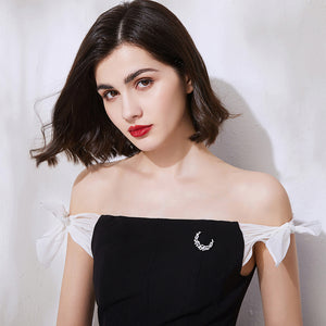 Fashionable Personality Moon Brooch with Cubic Zirconia