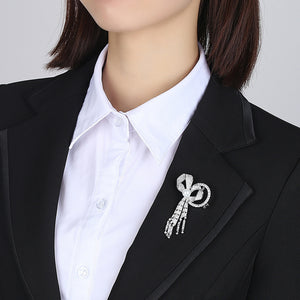 Fashion and Elegant Ribbon Tassel Brooch with Cubic Zirconia
