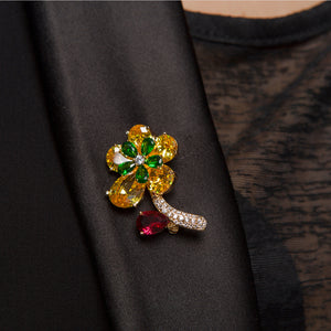 Fashion Simple Plated Gold Yellow Flower Brooch with Cubic Zirconia