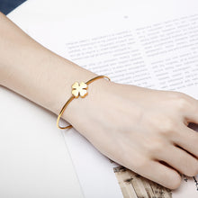 Load image into Gallery viewer, Simple and Fashion Plated Gold Four-leafed Clover 316L Stainless Steel Bangle