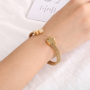 Fashion and Elegant Plated Gold Angel 316L Stainless Steel Bangle