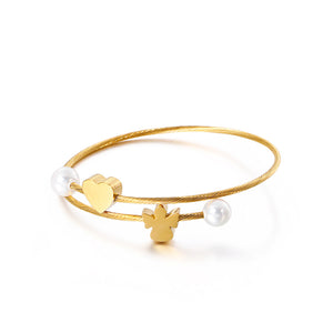 Simple and Fashion Plated Gold Angel Heart Shaped 316L Stainless Steel Bangle with Imitation Pearls