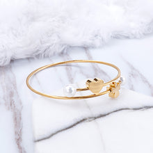 Load image into Gallery viewer, Simple and Fashion Plated Gold Angel Heart Shaped 316L Stainless Steel Bangle with Imitation Pearls