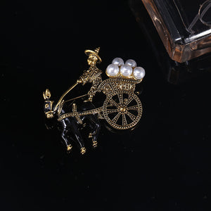 Simple Vintage Plated Gold Donkey Pull Cart Brooch with Imitation Pearls