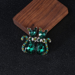 Simple and Cute Double Cat Brooch with Green Cubic Zirconia