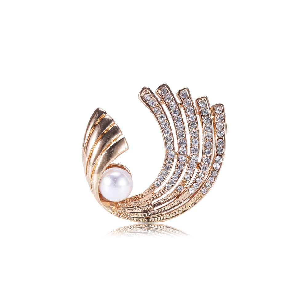 Fashion and Elegant Plated Gold Geometric Imitation Pearl Brooch with Cubic Zirconia