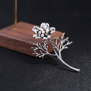 Simple Fashion Flower Imitation Pearl Brooch