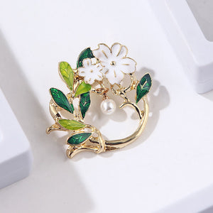 Fashion and Elegant Enamel Flower Green Leaf Geometric Imitation Pearl Brooch