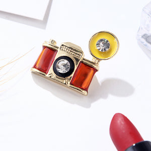 Fashion Vintage Plated Gold Camera Brooch with Cubic Zirconia