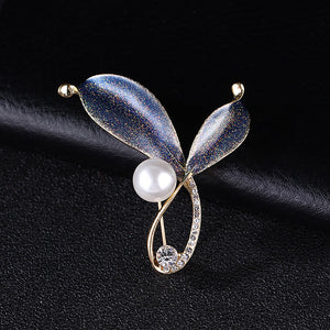Fashion and Elegant Plated Gold Blue Leaf Imitation Pearl Brooch with Cubic Zirconia