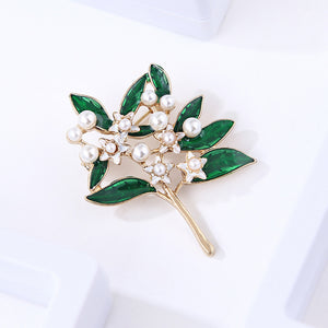 Fashion and Elegant Plated Gold Gardenia Flower Imitation Pearl Brooch