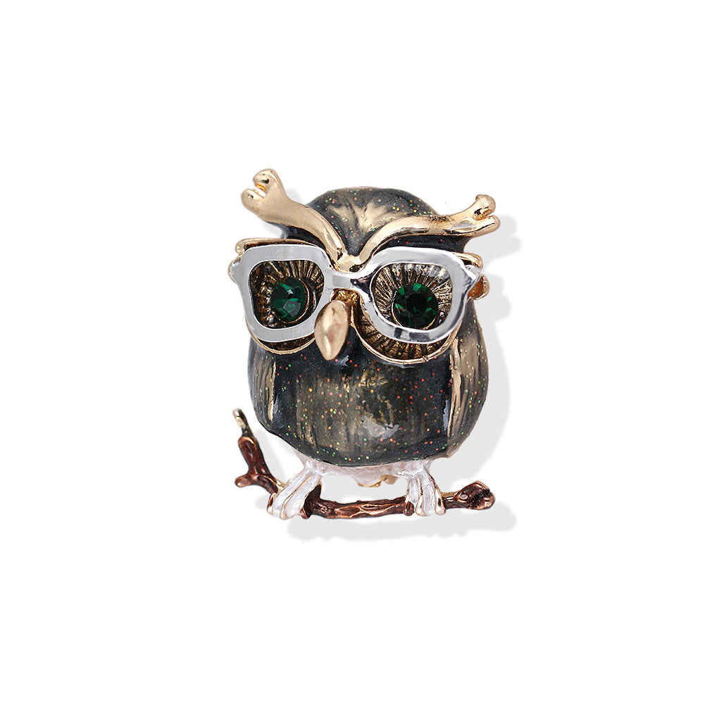 Fashion Cute Plated Gold Cartoon Owl Brooch with Green Cubic Zirconia