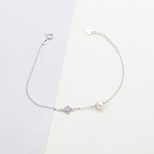 Load image into Gallery viewer, 925 Sterling Silver Fashion Simple Four-leaf Clover Freshwater Pearl Bracelet